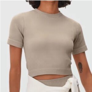 Everlane seamless burnt sugar set